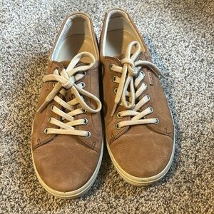 Ecco light brown suede tennis shoes size 9/40